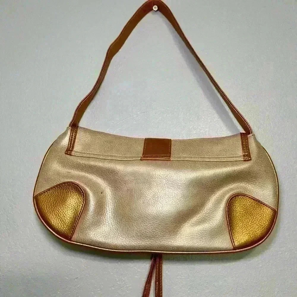 Elizabeth Arden Shoulder Bag Beige Gold Faux Leather Flap Purse Tassel Handbag - Picture 5 of 8